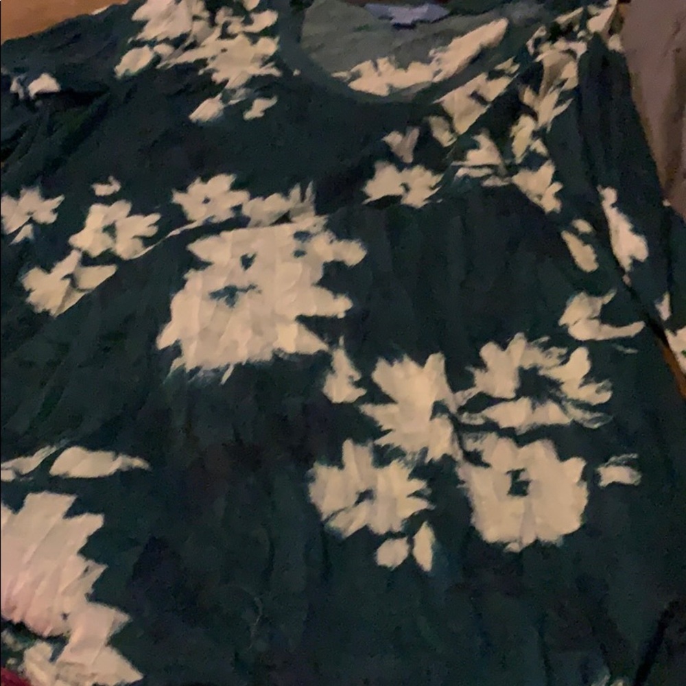 Vera wang slim top
